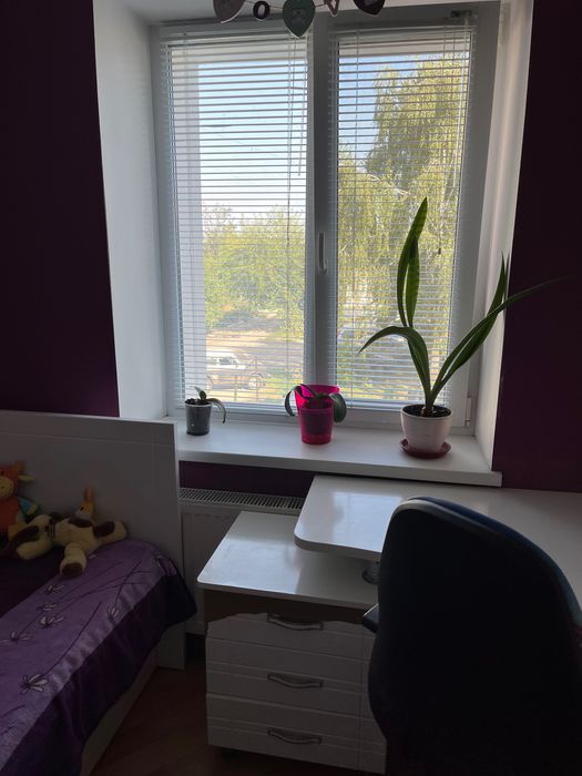 Продається 3-кімнатна квартира з індивідуальним опаленням біля АТБ