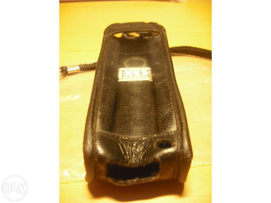 Bolsa Axess em Pele p/ Telemóvel Clássico Panasonic G450