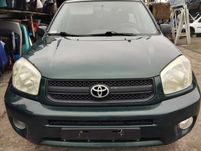 Toyota RAV4 4x4 2.0i 5D 2004r.Zderzak przedni.6R4