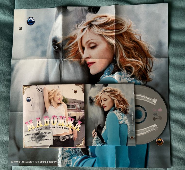 Madonna varios Itens