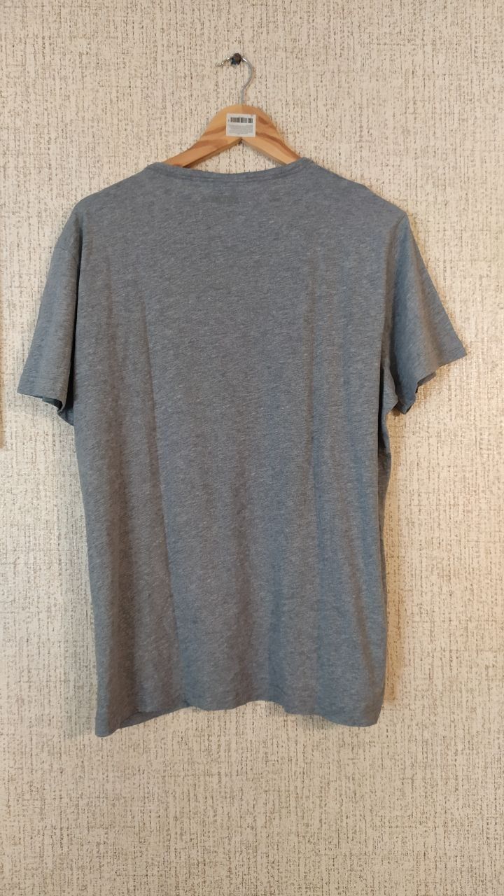 Футболка від Hugo Boss L XL