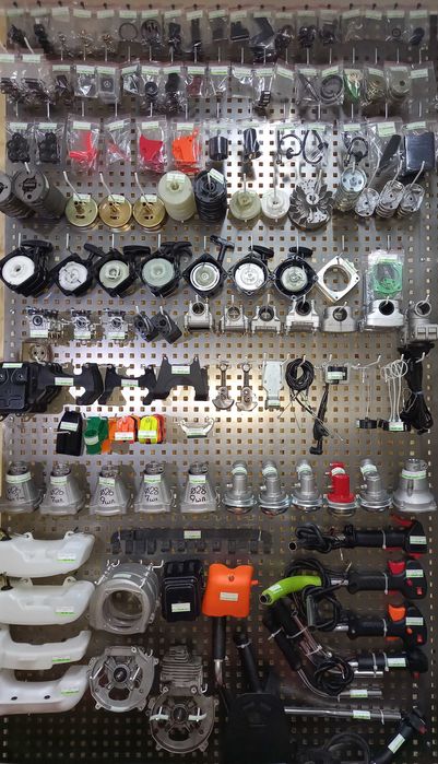 Запчастини до бензопил та мотокос запчасти бензокоса бензопила