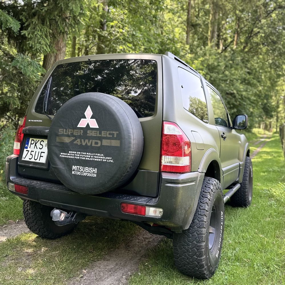 Mitsubishi Pajero, silnik BMW, 35” cali
