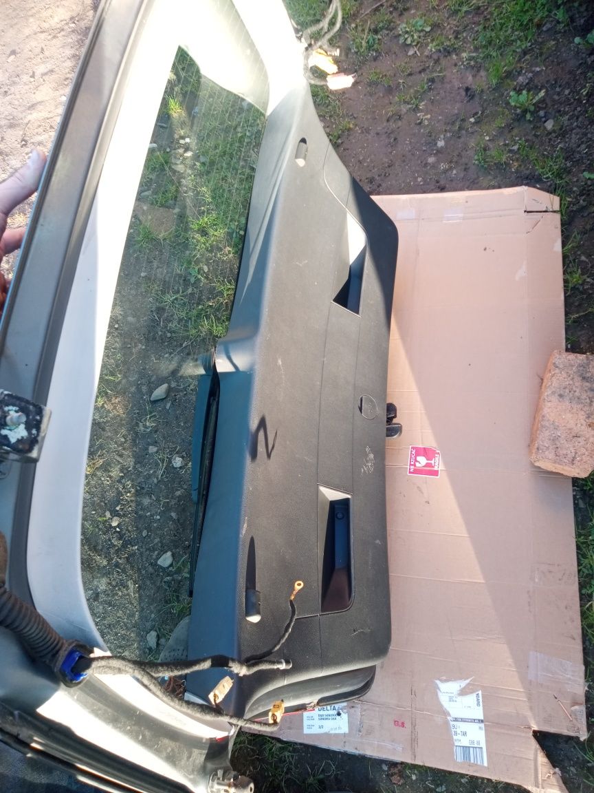 Golf V 2004 3D 1.6 MPI drzwi lewe prawe klapa tył maska zderzak tył