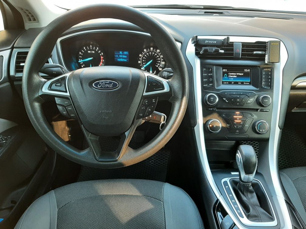 Ford Fusion 2014 газ/бензин