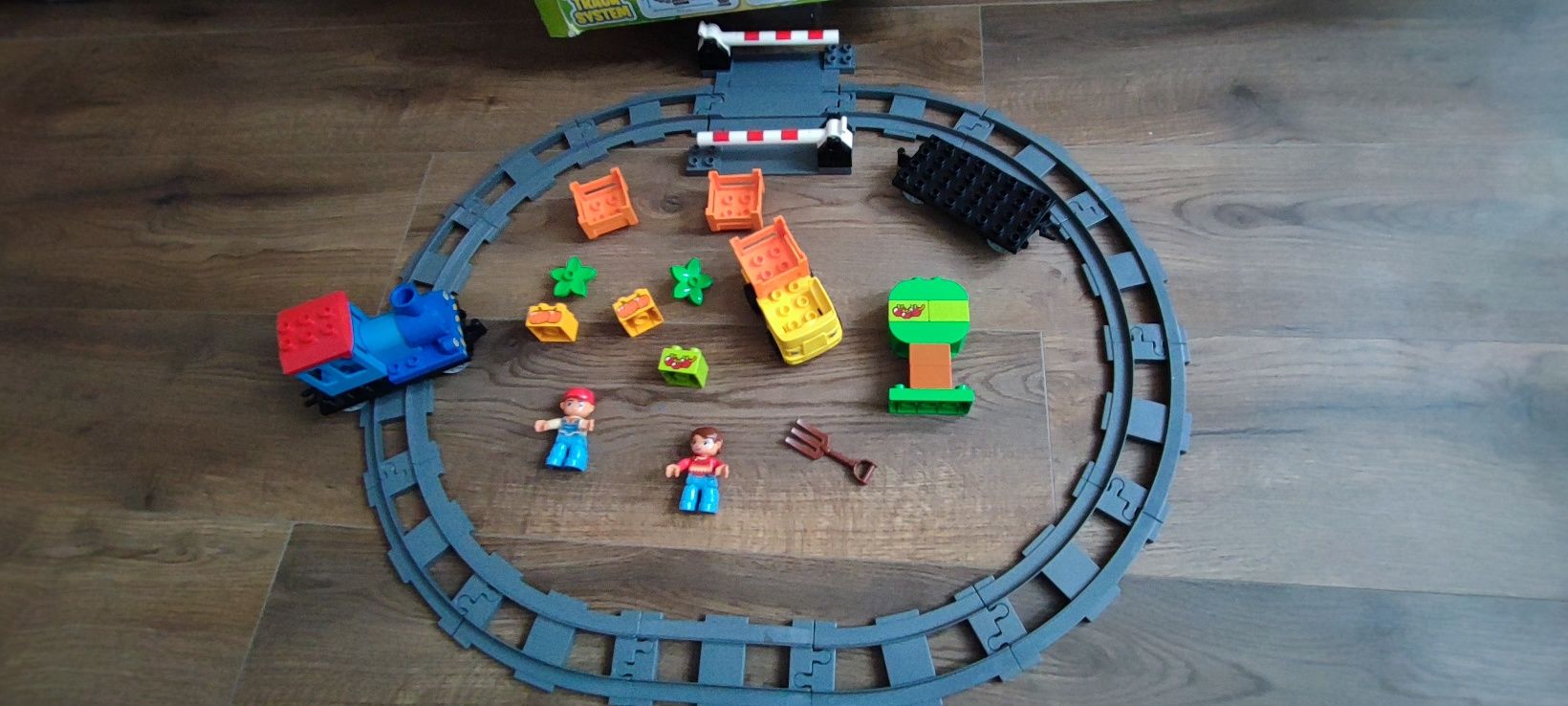 LEGO Duplo 10810 Lokomotywa tory kolejowe klocki przejazd 2-5