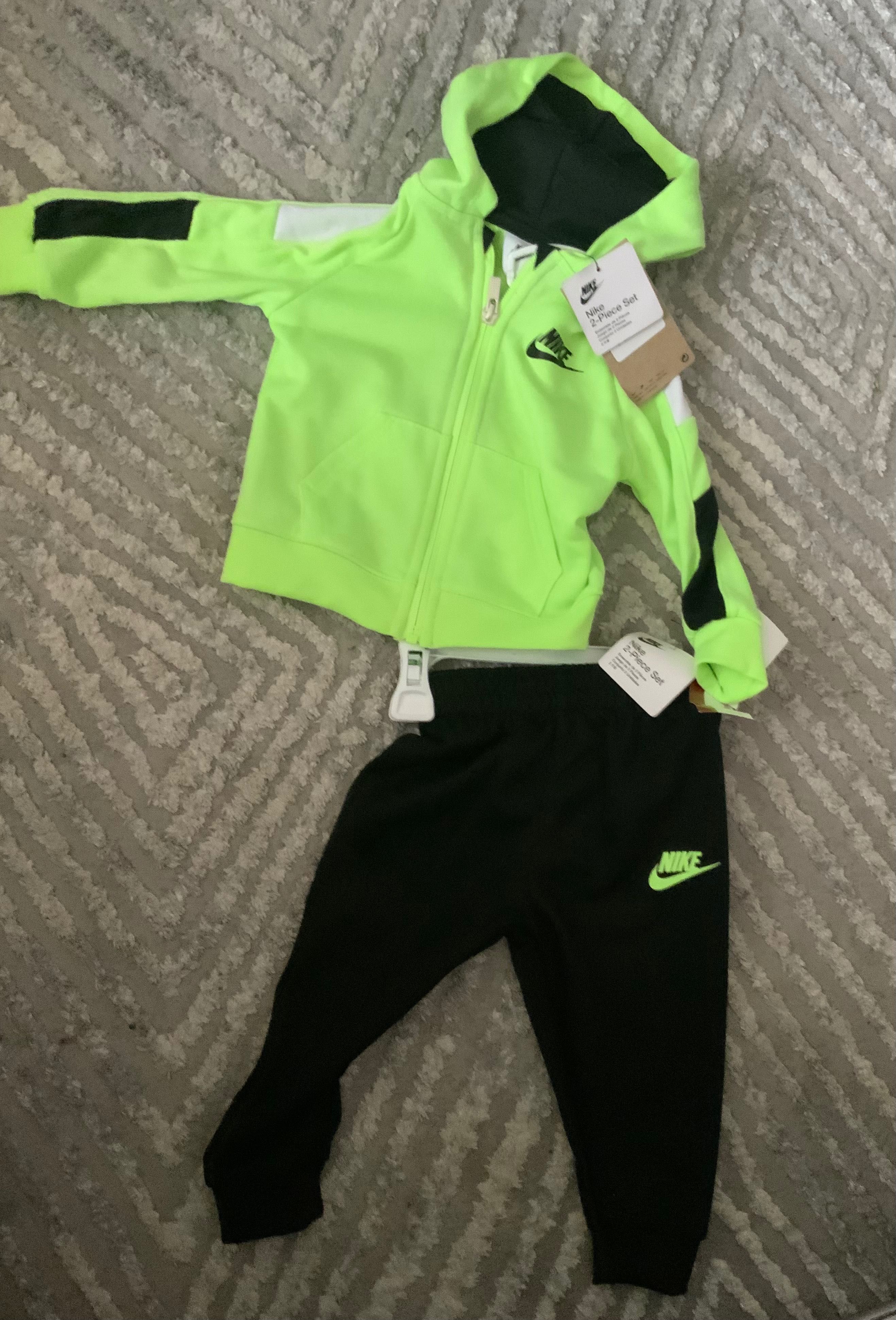 Dres Nike dla chłopca nowy , 80