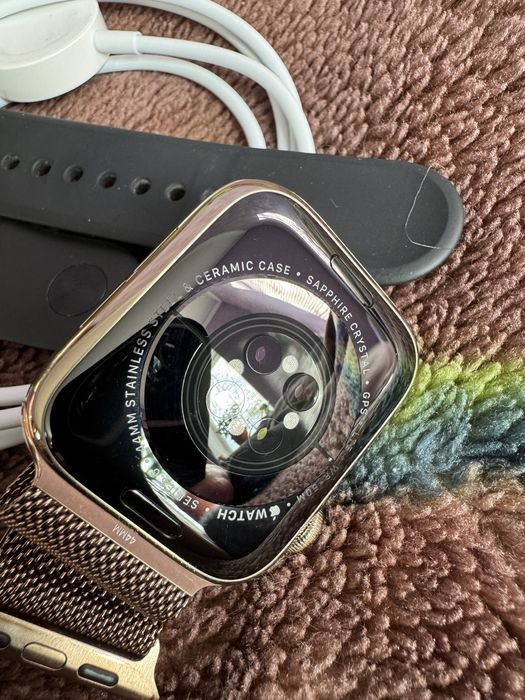 Apple Watch Series 6 GPS + Cellular 44mm Gold Stainless Steel Case