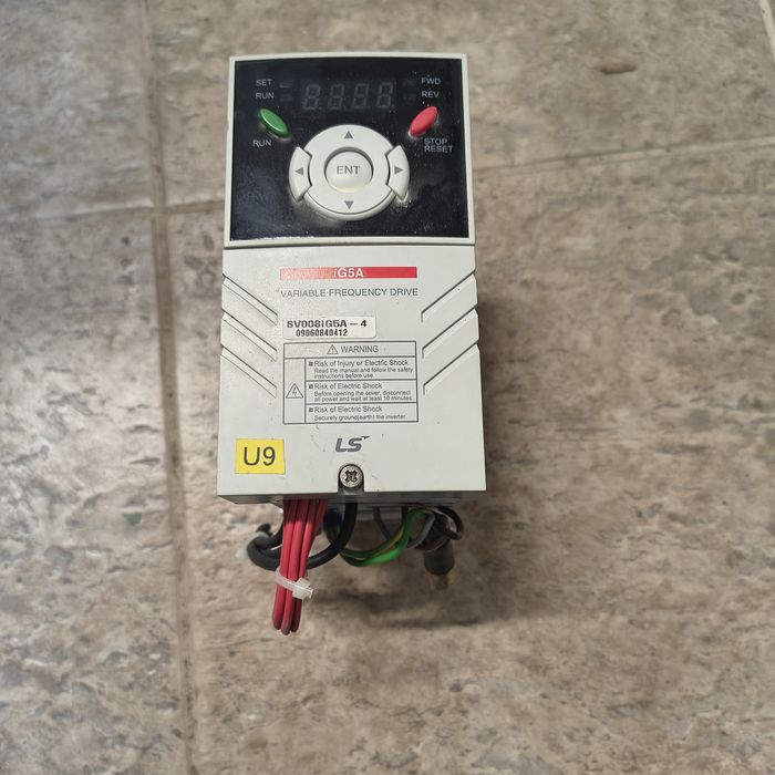 Falownik SV008AiG5A-4