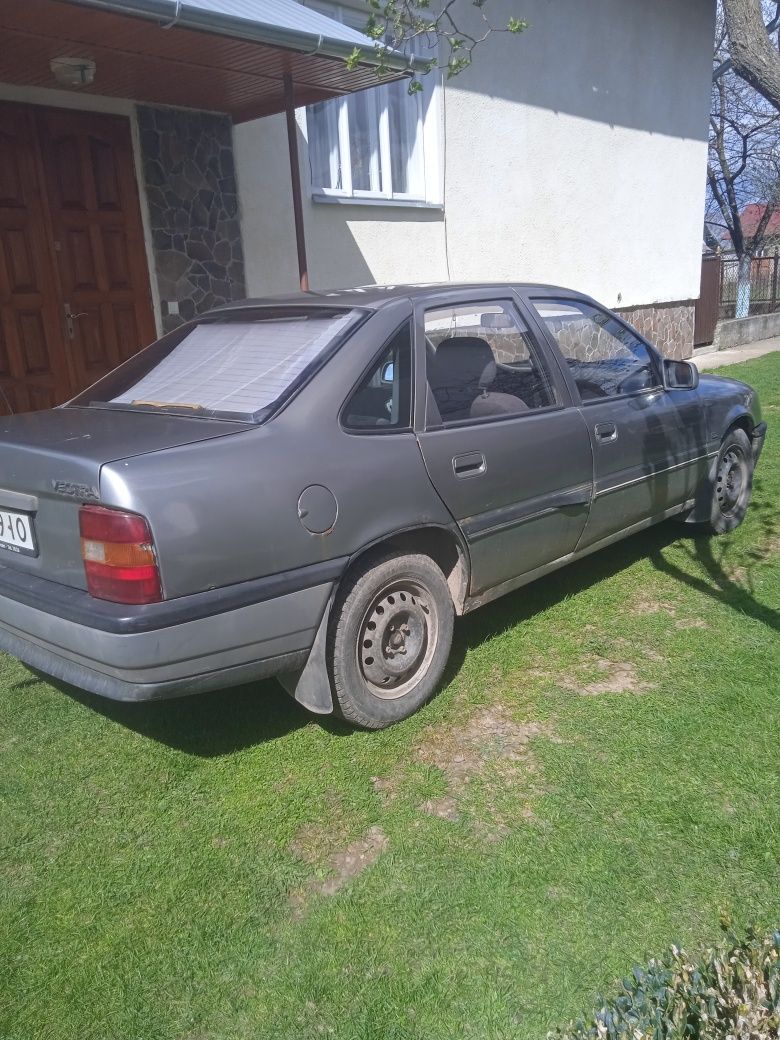 Opel Vectra 1,6 1991 +сезонні колеса