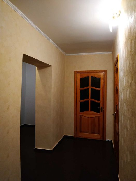 Продаж 4-кімн.кв. з великим тамбуром (власник)