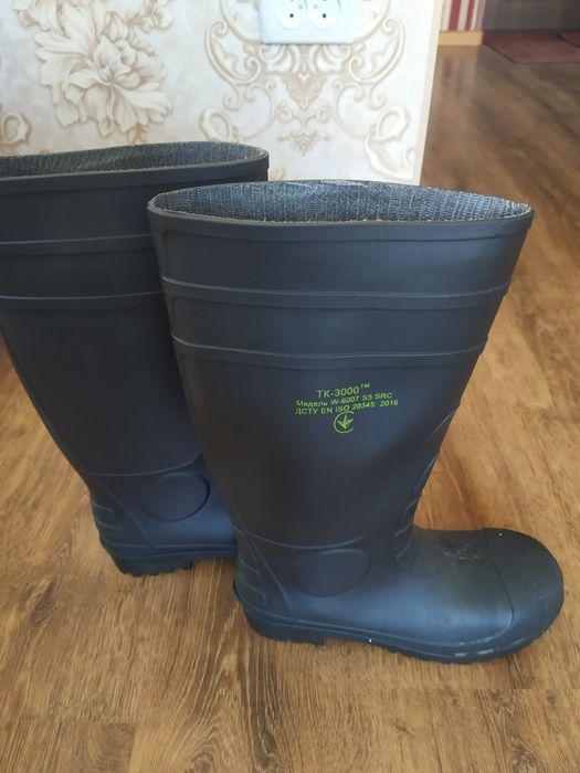 Захисні гумові чоботи з металевим носком  розмір 42