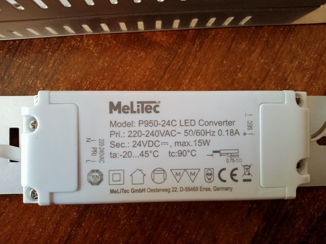 Elegancka długa lampa sufitowa wisząca ledowa - firma MeLiTec