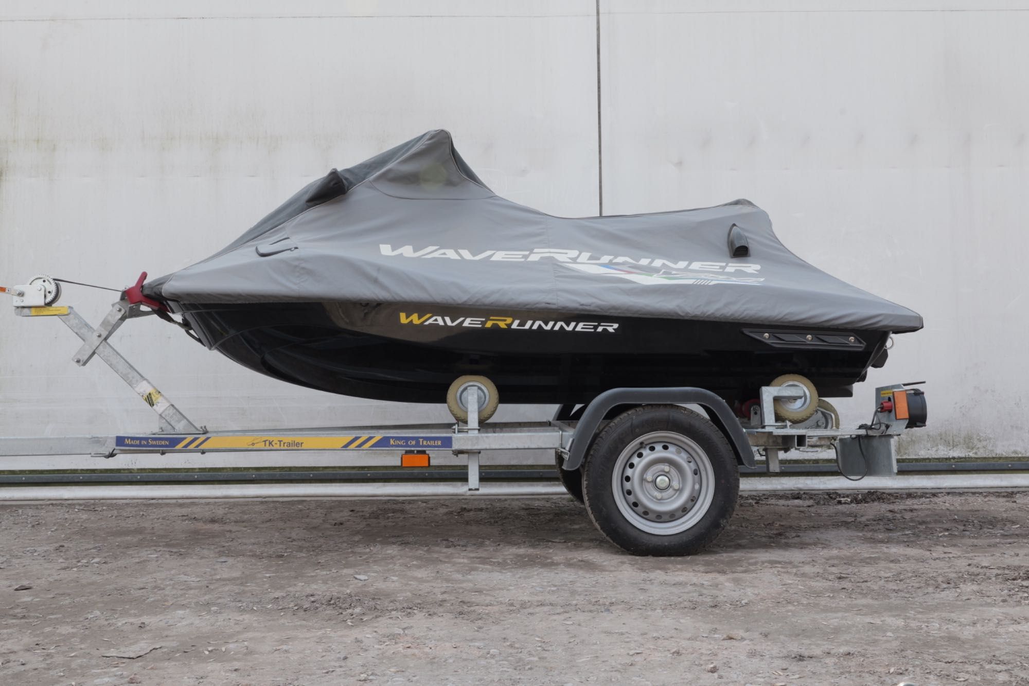 Skuter wodny Yamaha EX deluxe wraz z przyczepką, pokrowcem i dodatkami