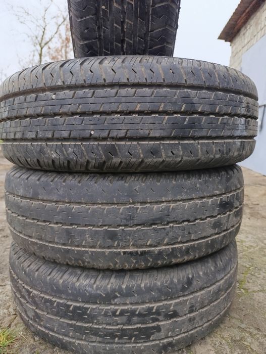 225/75/16с Нокіан