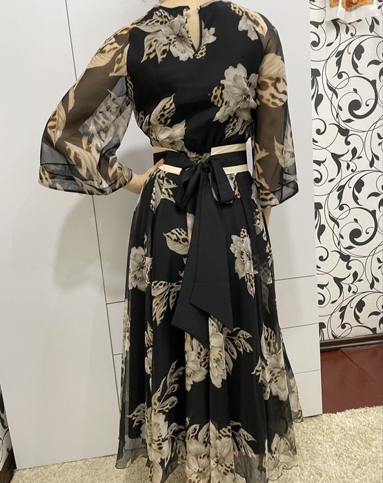 Продам нарядну сукню