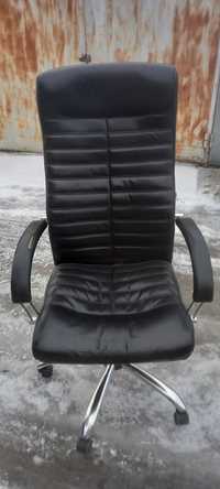 Офисное кресло кожа