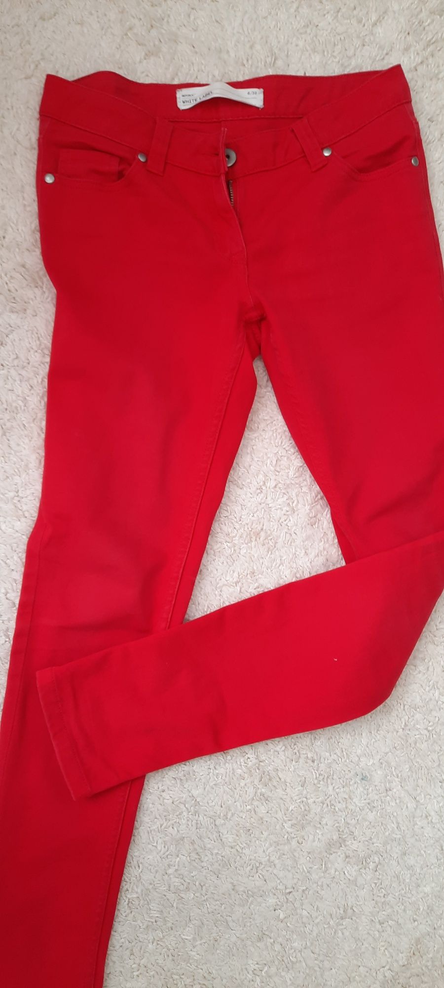 Продам штани червоного кольору, розмір 32