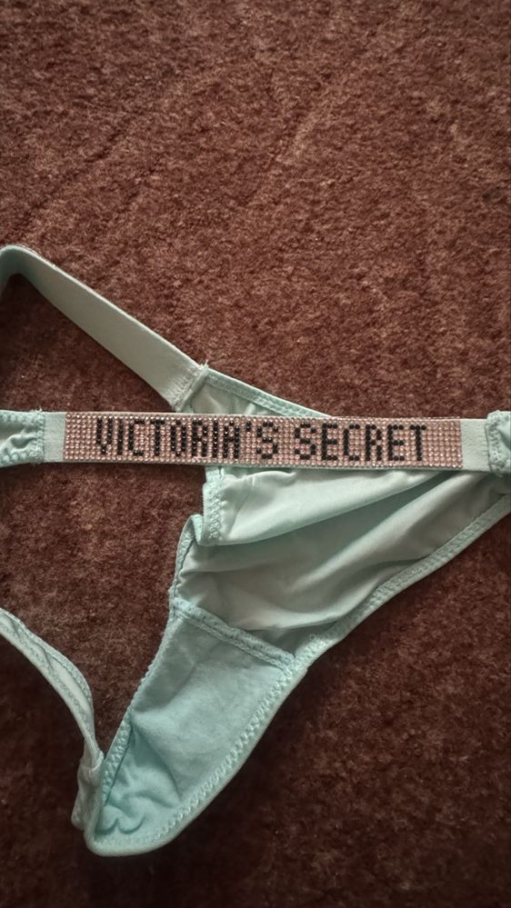 Stringi Victoria’s Secret