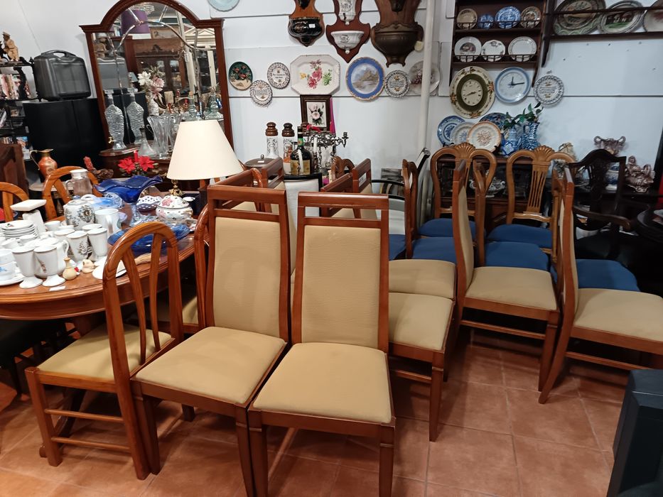 Cadeiras estofadas camel (8)