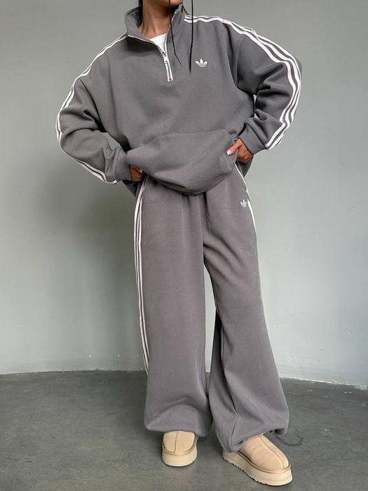 Жіночий спортивний костюм/ спортивний костюм