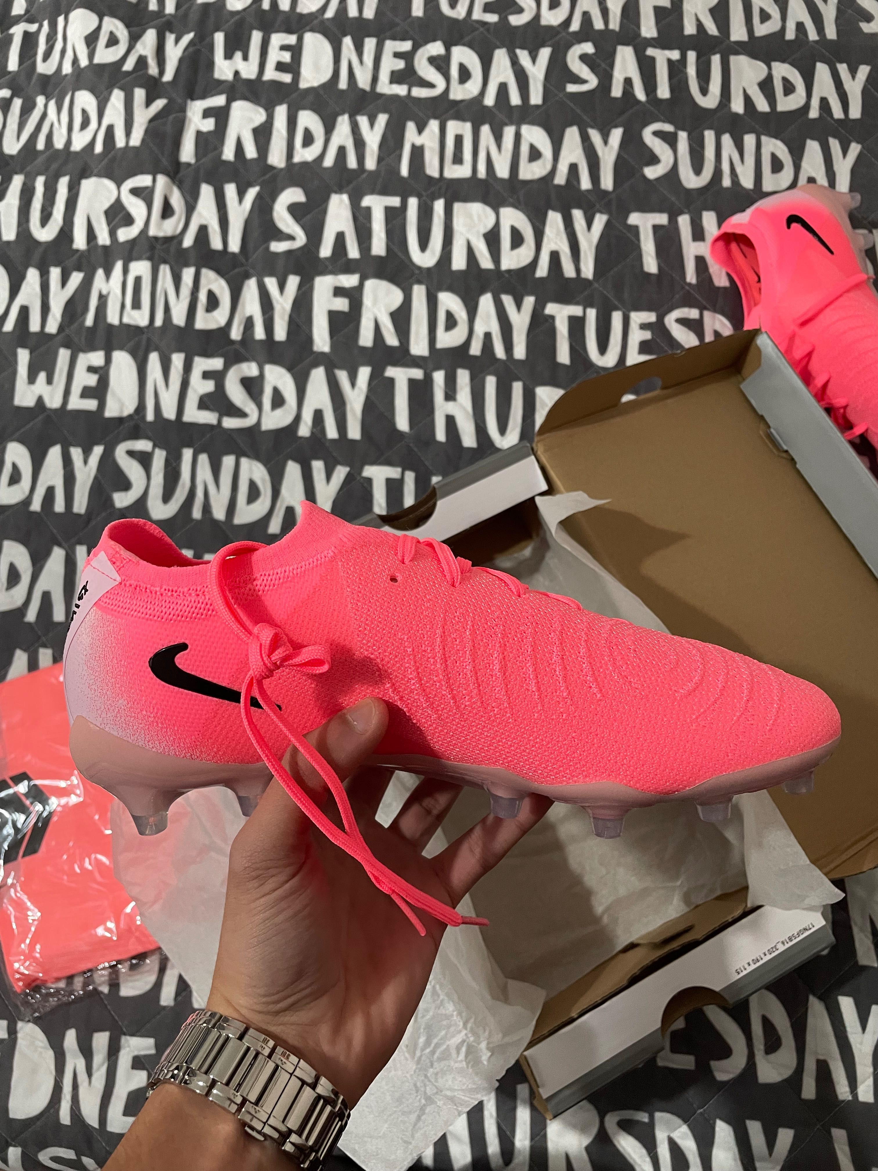 Chuteira Nike Phantom II Rosa + Saco para Chuteira