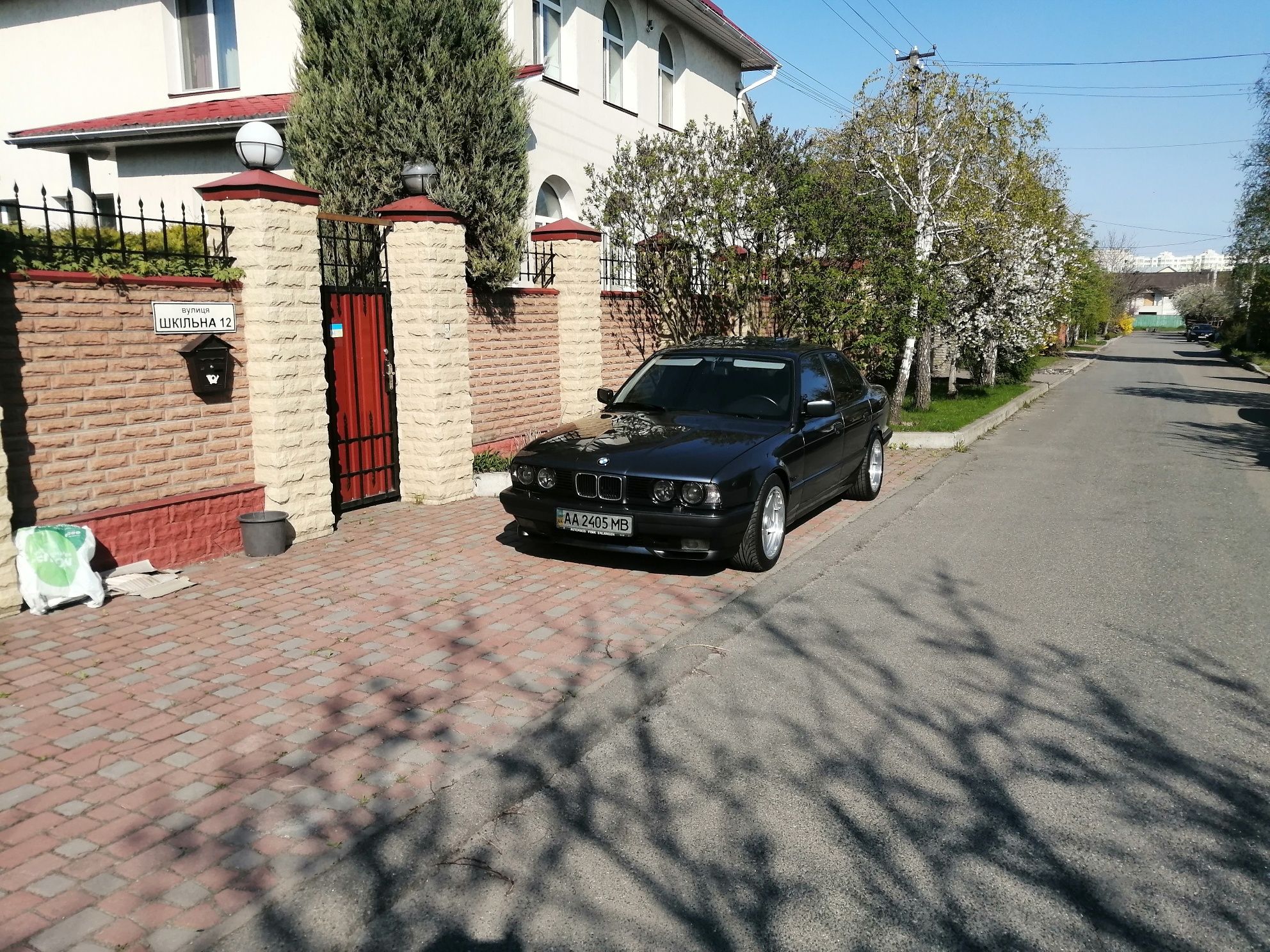 Продам BMW E34 525