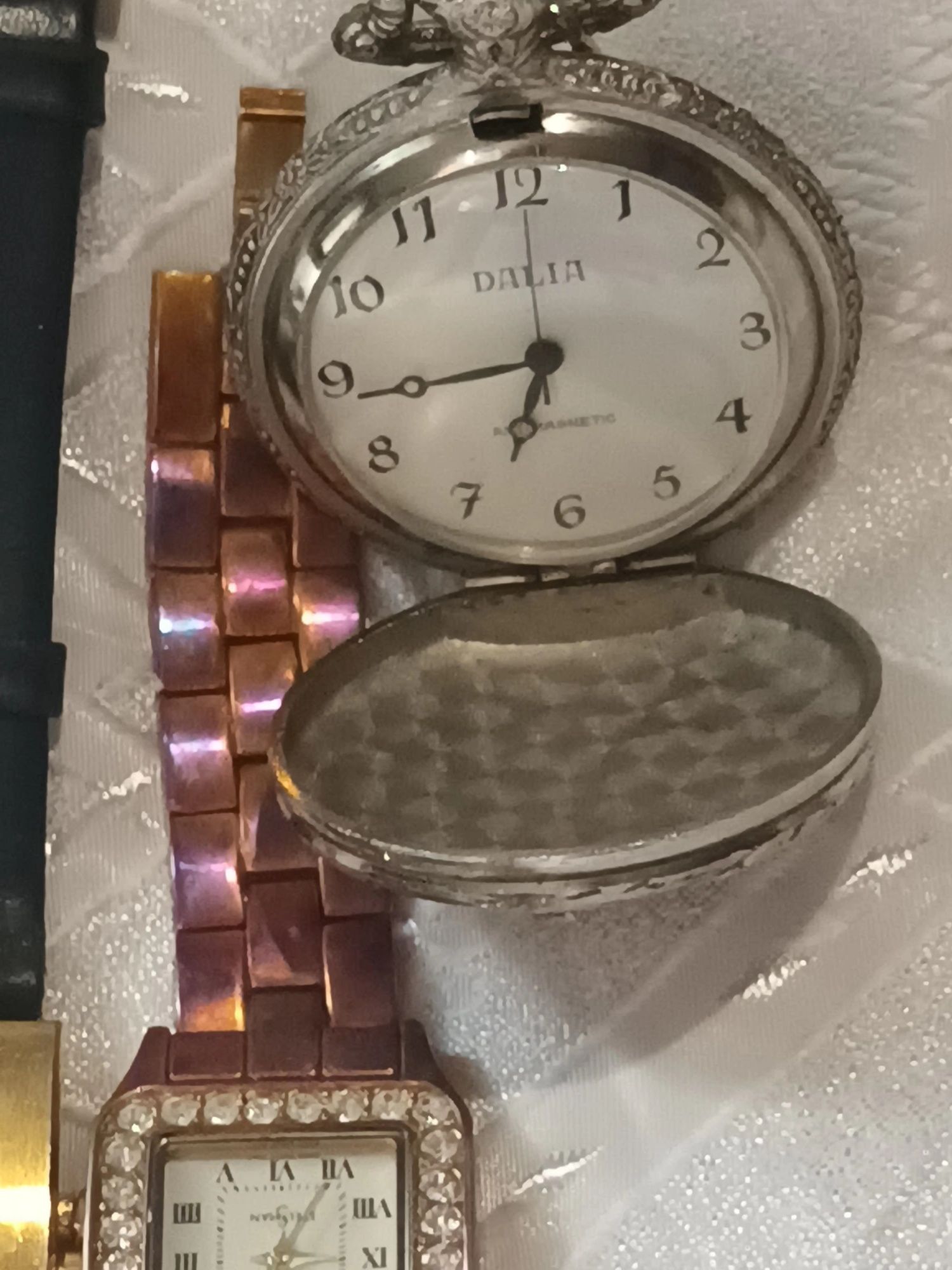 Zestaw zegarków róznych