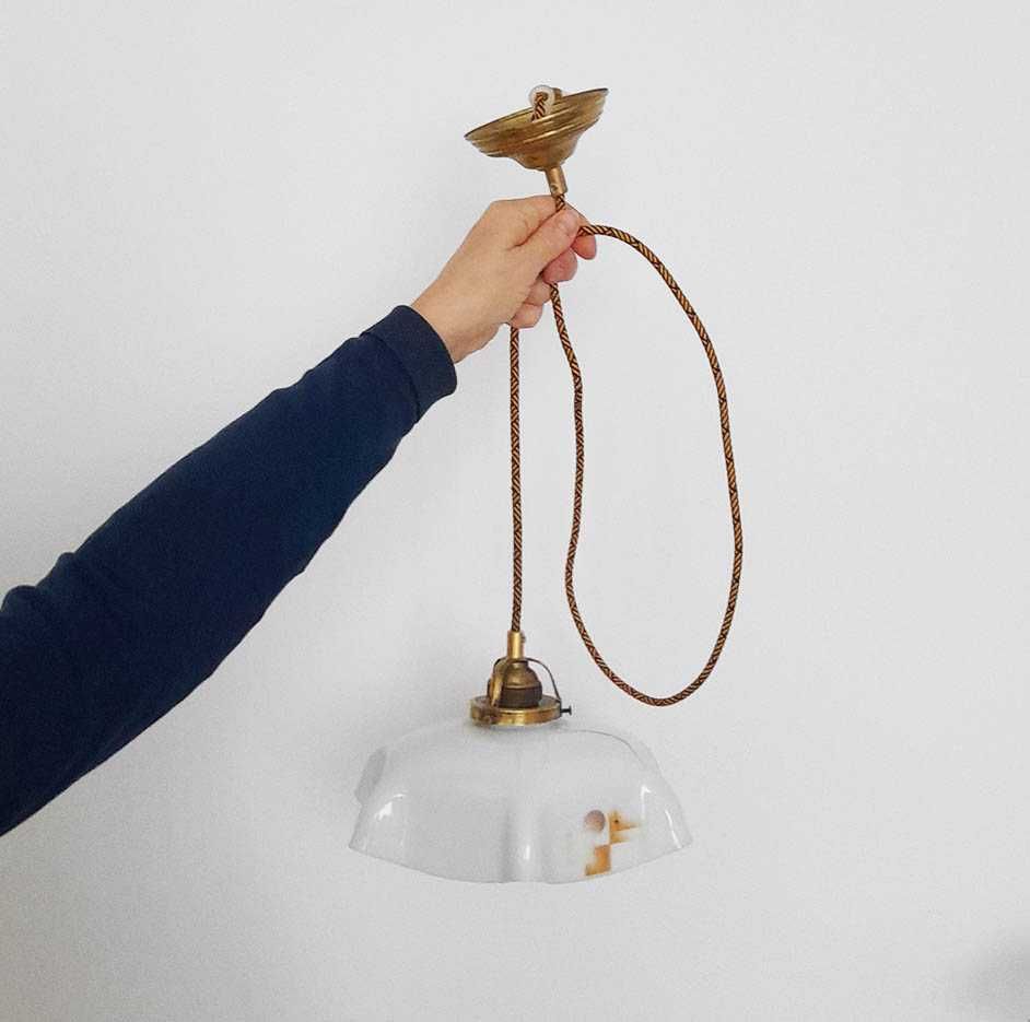 Wisząca lampa art deco nad stół