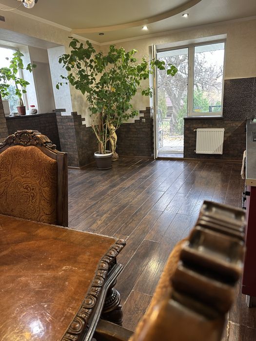 Продаж будинка в екологічному місті