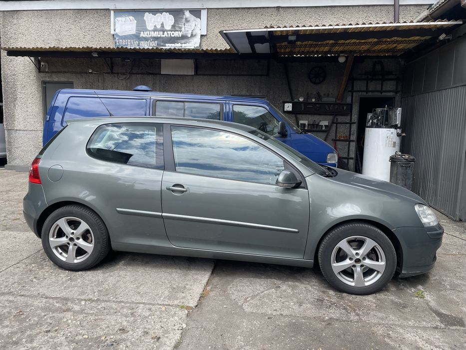 Volkswagen Golf V 1.6 MPI