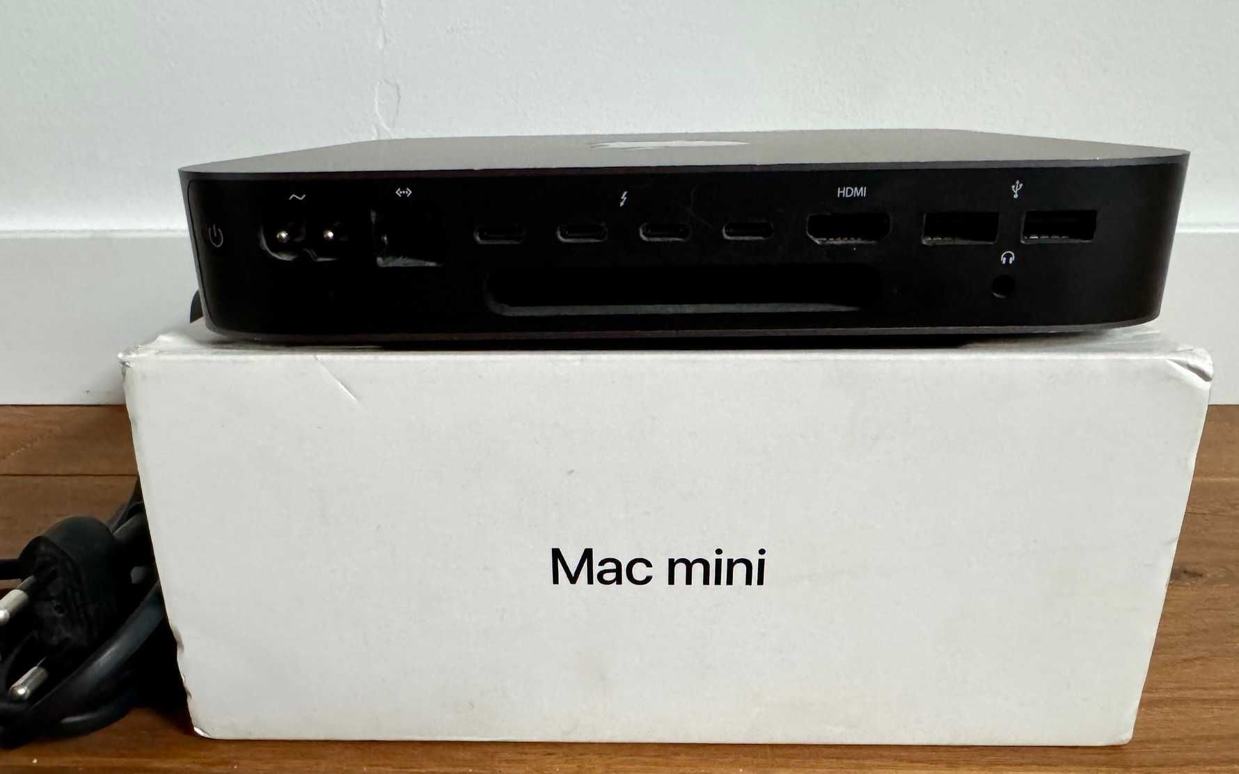 Mac mini Intel i5, 32GB RAM, 256GB SSD model 2018 / A1993 b.dobry stan