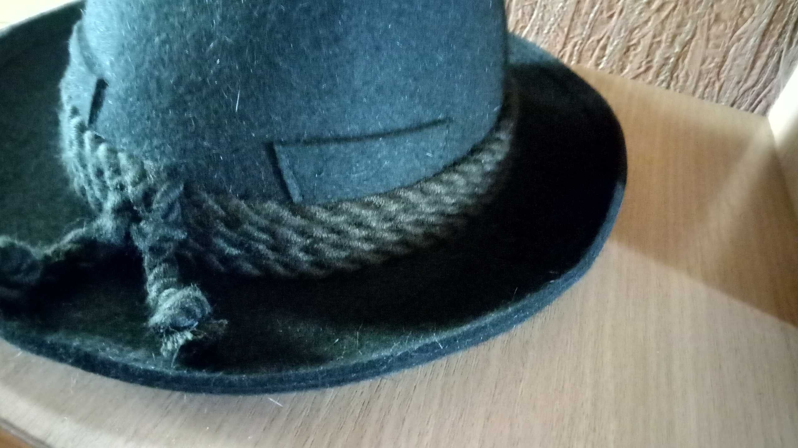 Новий оригінальний мисливський капелюх.