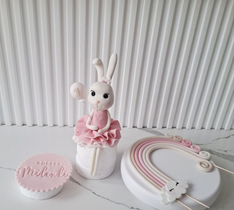 Króliczek z masy cukrowej na tort zestaw figurki 3D