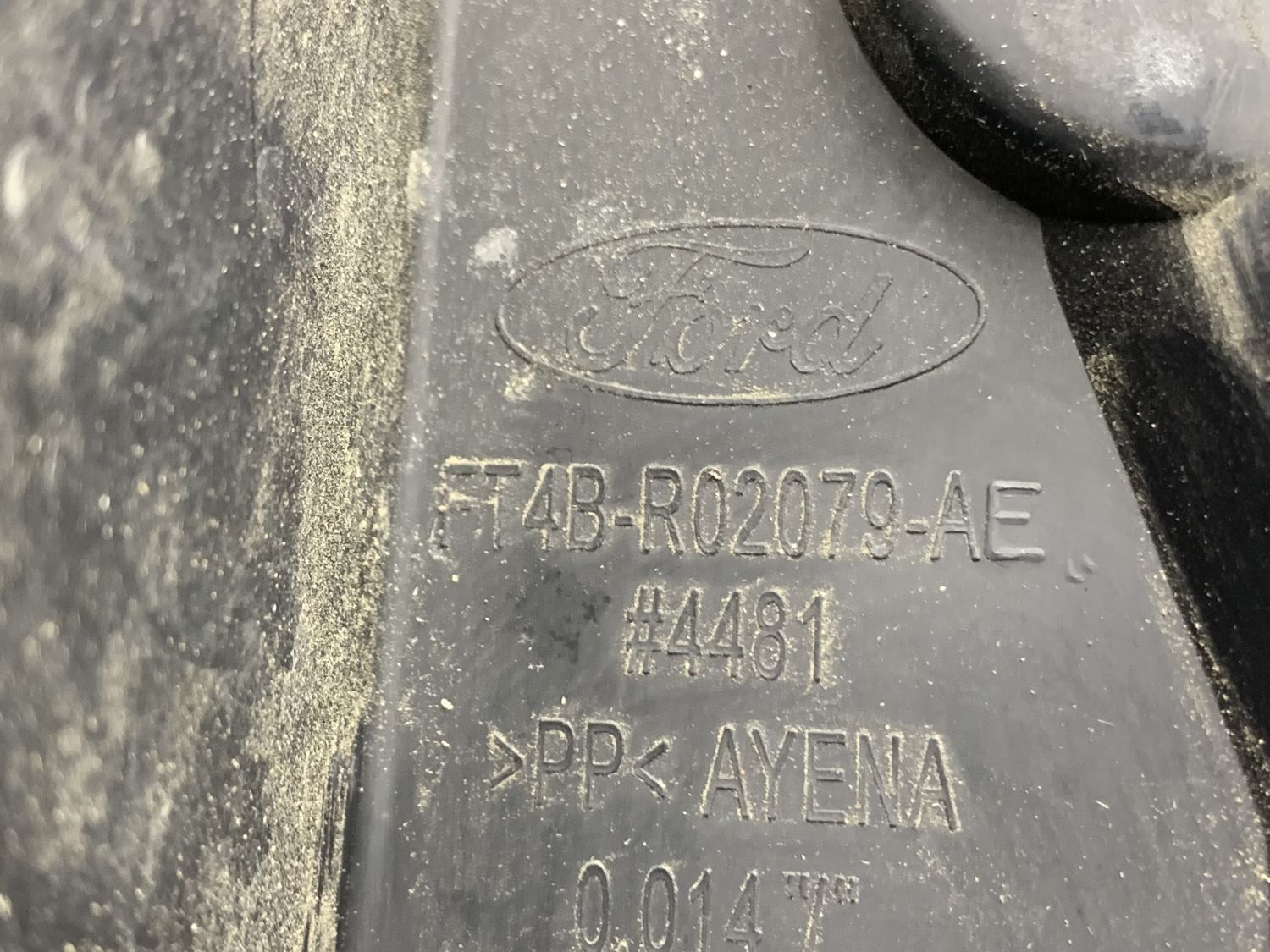 Накладка крыла переднего правого FT4BR02079AE для Ford Edge MK2 2014-2