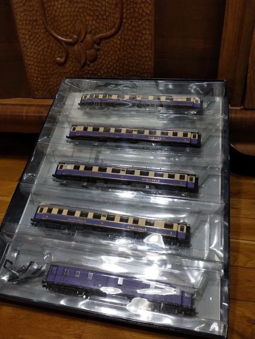 Rheingold H0 1:87 Liliput wagony podświetlane  epoka II