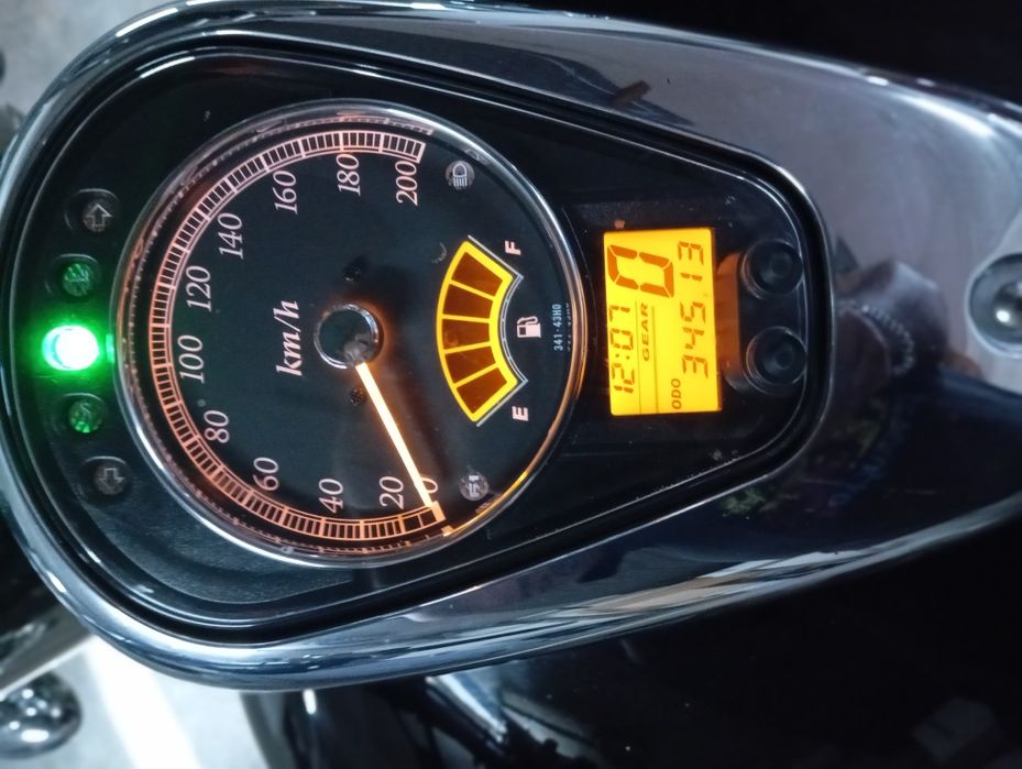Suzuki intruder C800   Ano2013