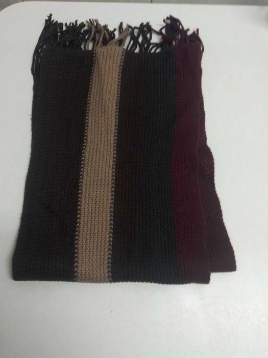 Cachecol com diversas cores