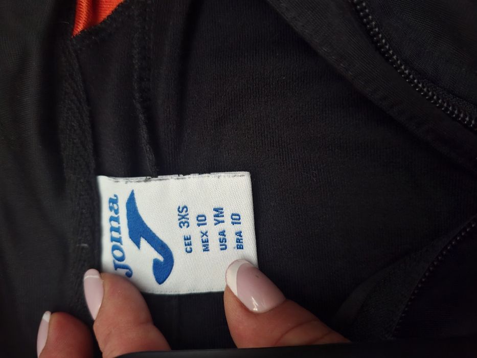 Bluza sportowa .