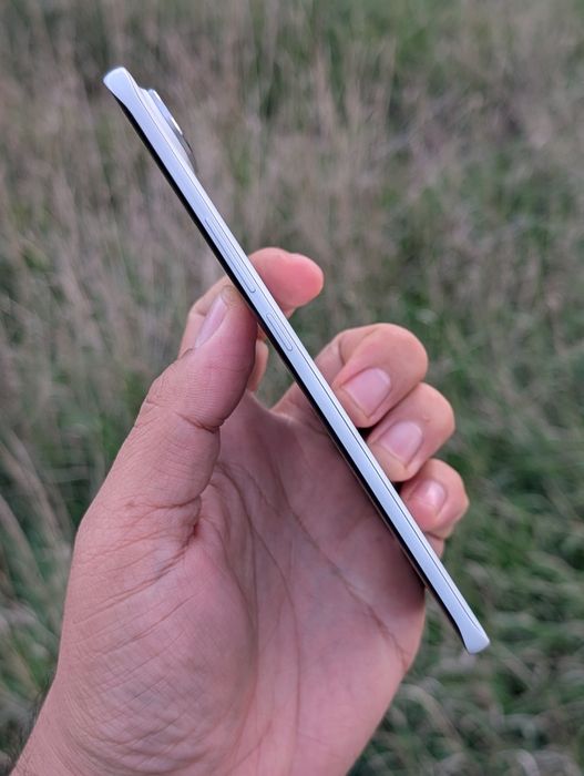 Tecno pova Slim 5g (самый тонкий телефон в мире 2025 8/256gb 144ghz