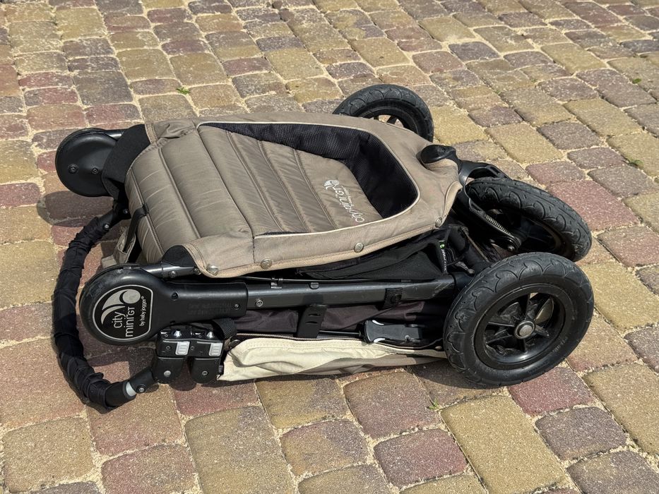 Wózek spacerowy Baby Jogger City Mini GT