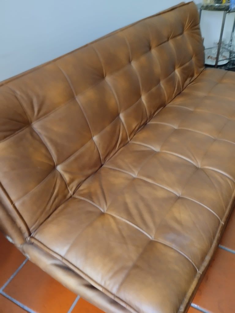 Vendo Sofá cama cabedal.