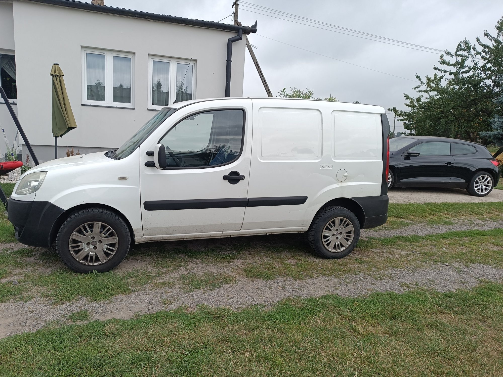 Fiat Doblo cargo 2009 1.9 jtd niski przebieg