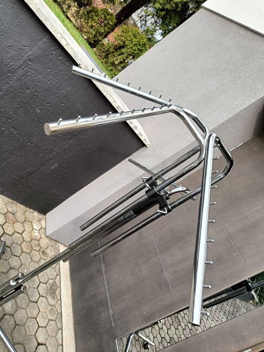 Stojak ekspozytor czteroramienny stal chromowana stander na odzież