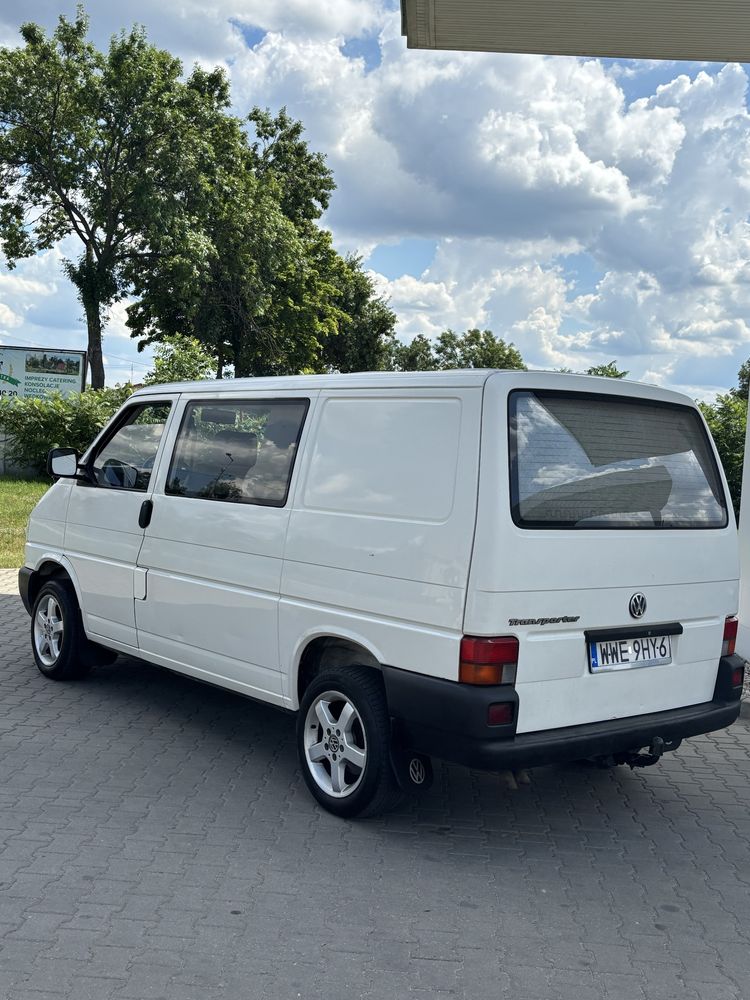 Bardzo ładny Volkswagen T4 - holenderka 6 osób - wzorowy stan