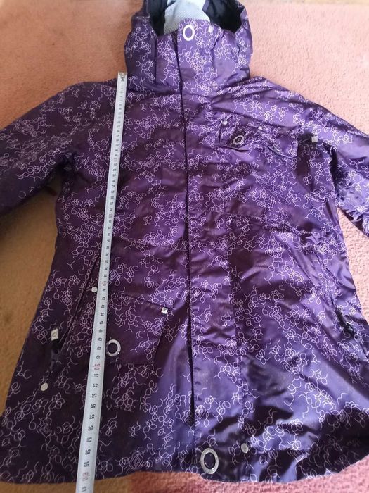 Джинси по 100, куртки по 200