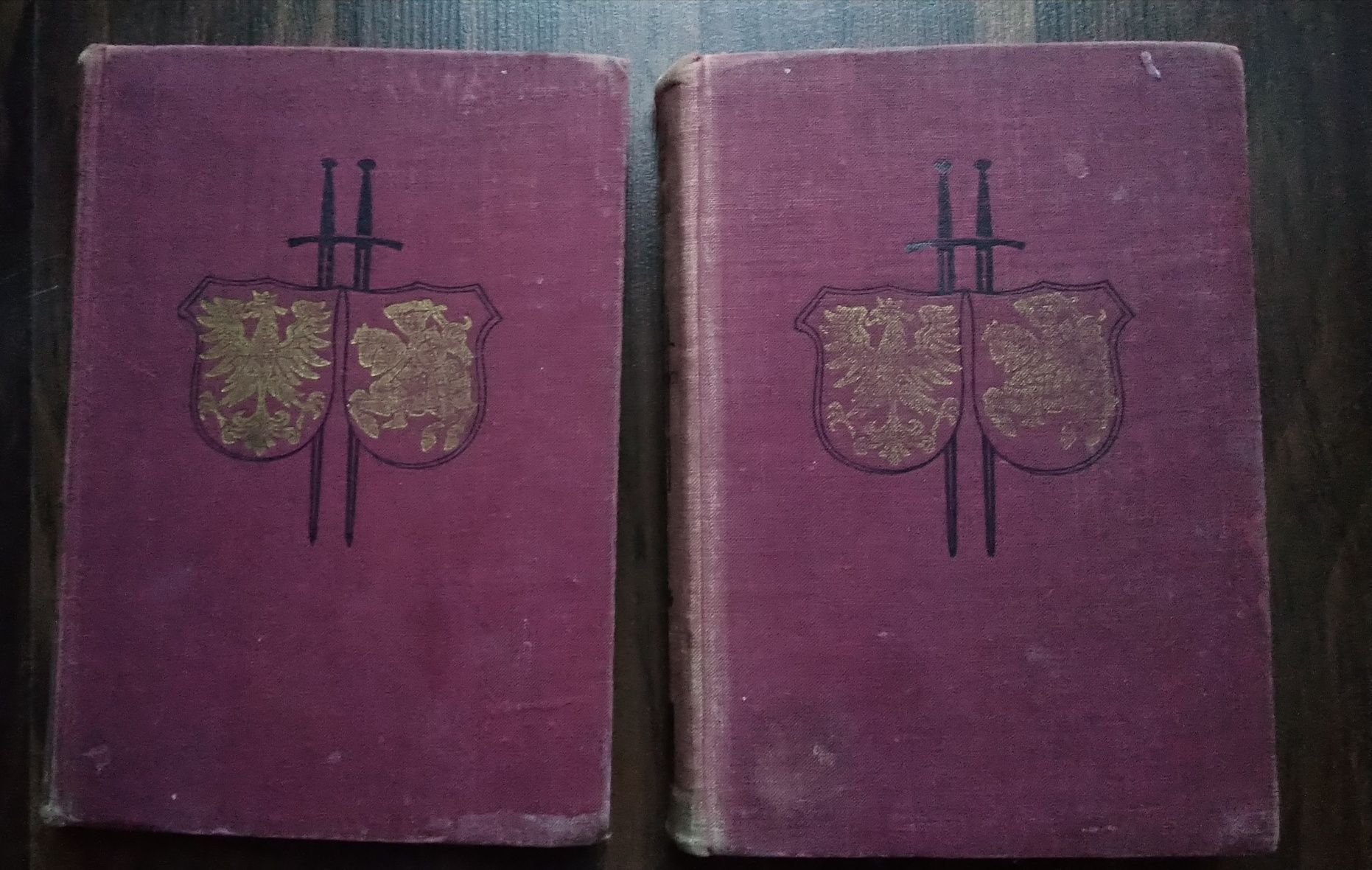 "Krzyżacy "Henryka Sienkiewicza , tom 1 ,tom 2.