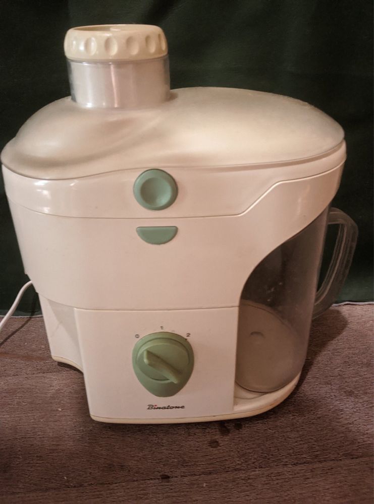 Соковыжималка Binatone je 800