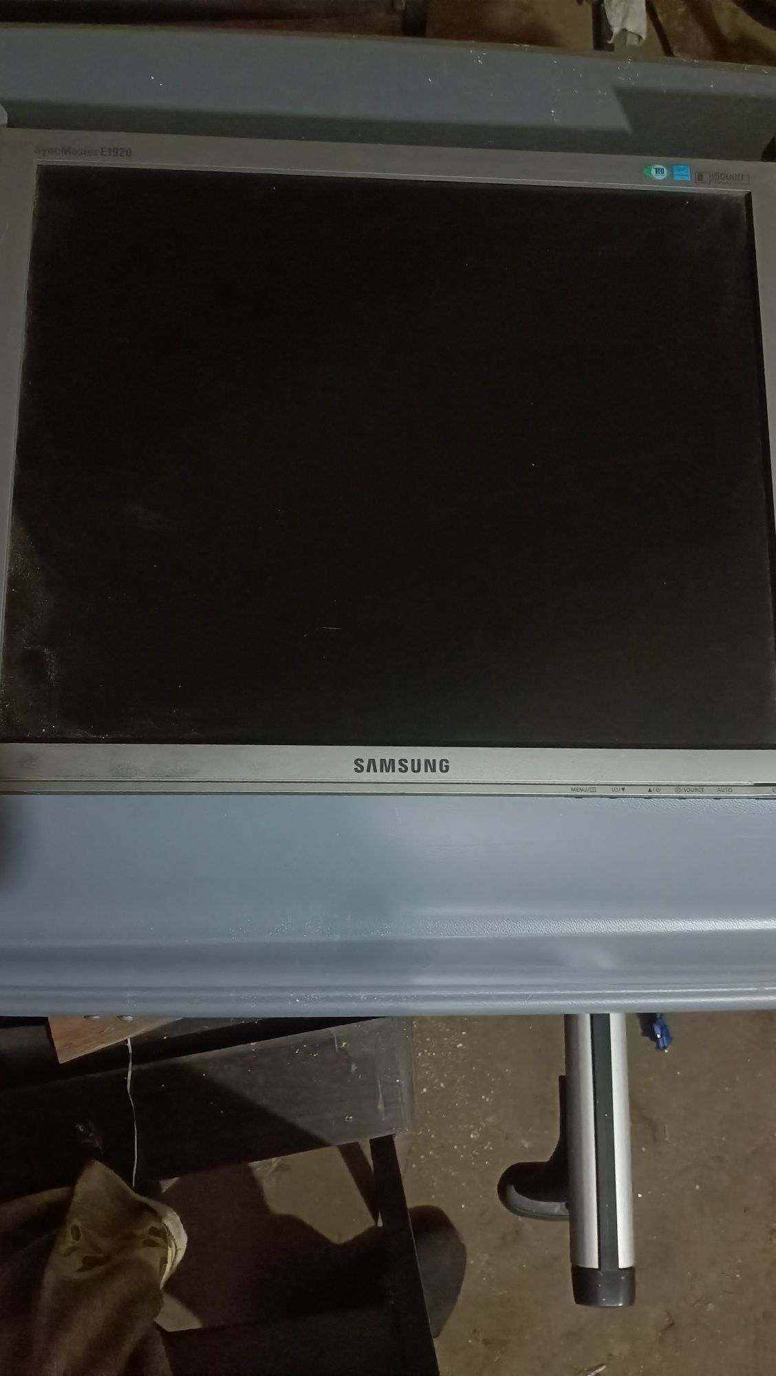 Мониторы Samsung 19''