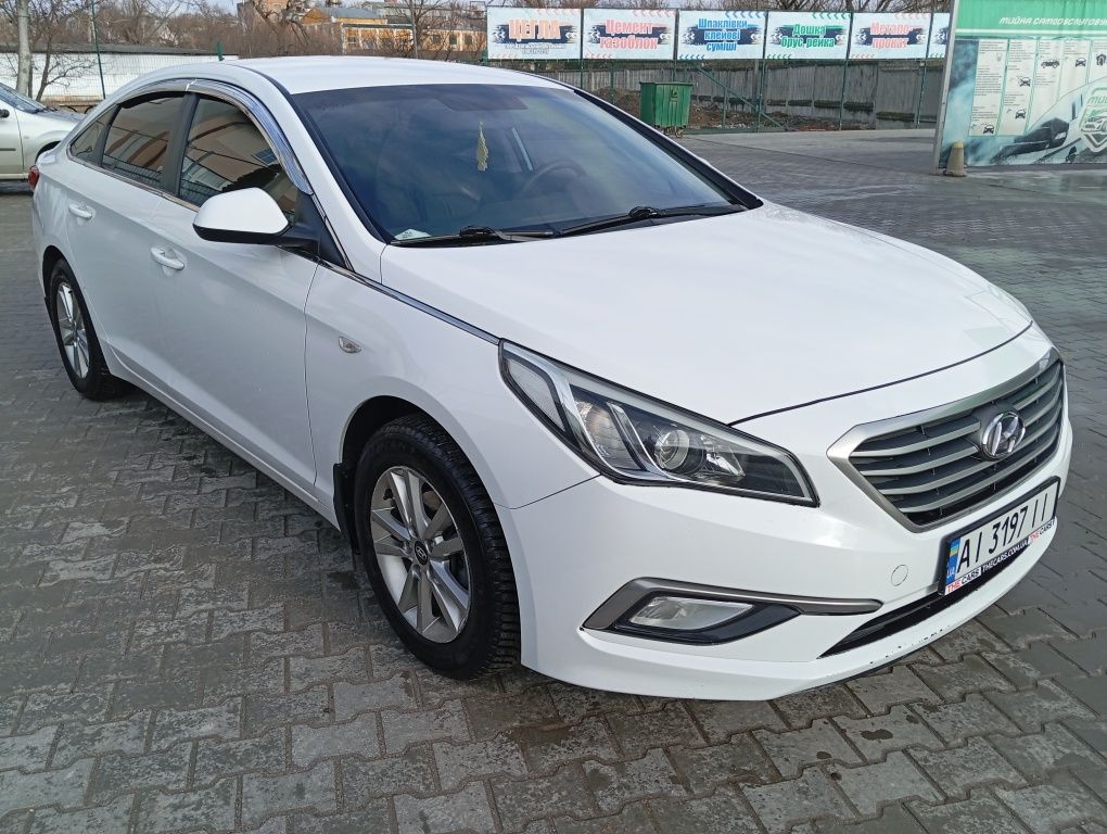 Hyundai Sonata LF